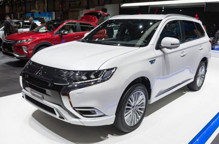 Mitsubishi Outlander 2021 Price In Vietnam  Features And Specs  Ccarprice  VNM