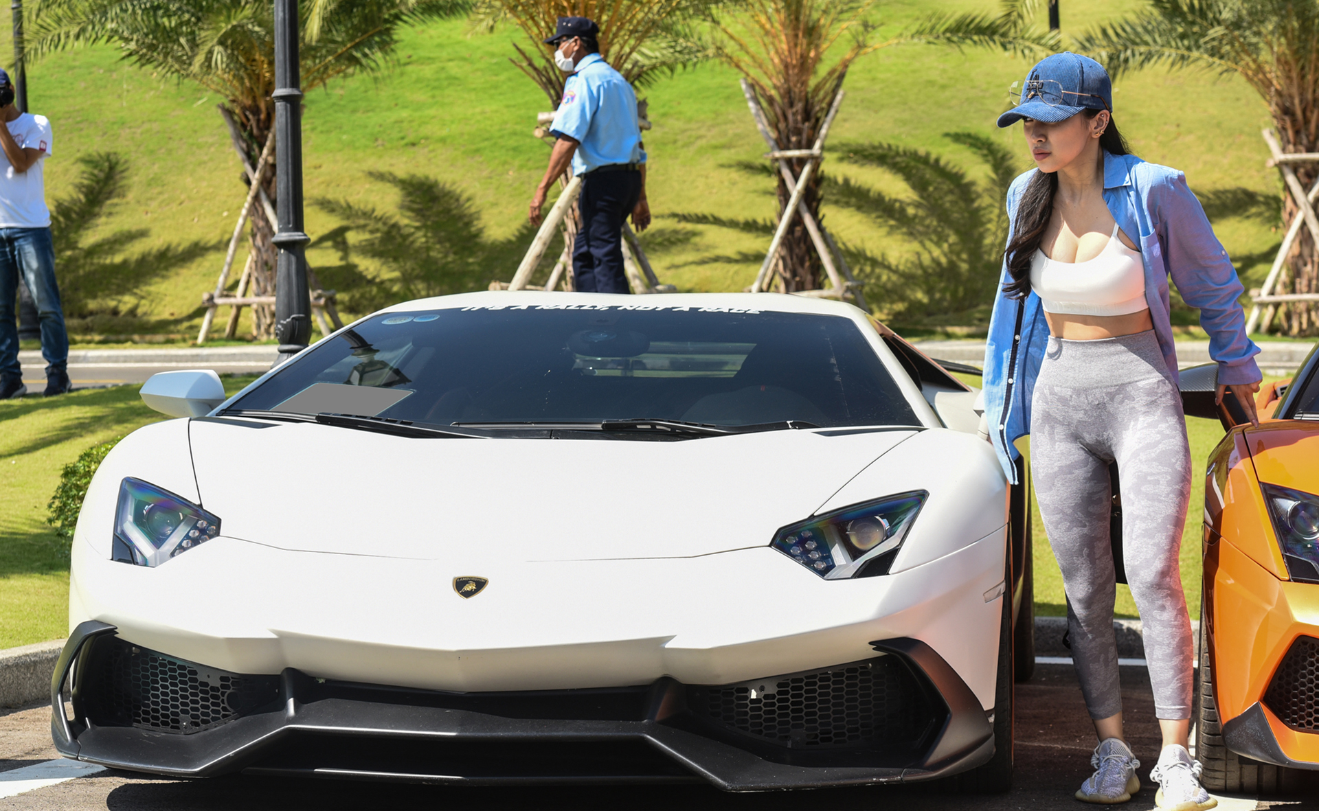 Jessie Lương - Cô nàng nóng bỏng lái Lamborghini triệu đô tham gia hành  trình VietRally là ai?