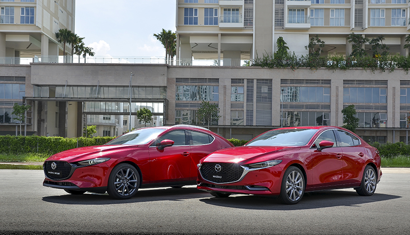 Mazda 3 màu trắng, đăng ký 2020, chạy 1 vạn 2, giá bán ngạc nhiên