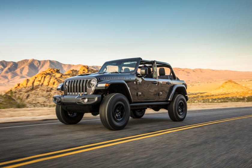 Jeep chính thức ra mắt tùy chọn nửa cửa cho Wrangler, mang đậm phong cách  off-road