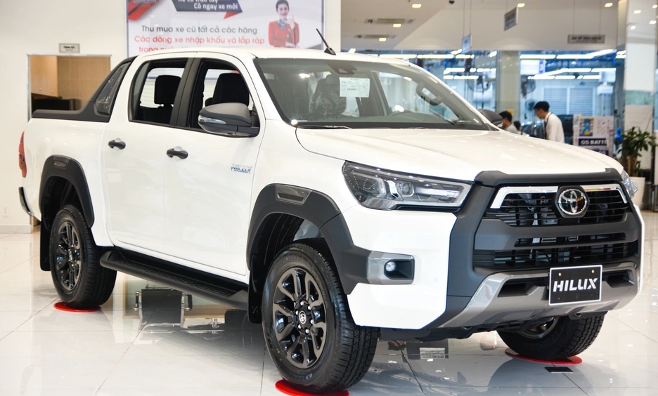 Đại lý ồ ạt chào cọc Toyota Hilux 2021 tại Việt Nam Giá dự kiến không đổi  đầu xe giống RAV4 đe doạ Ford Ranger